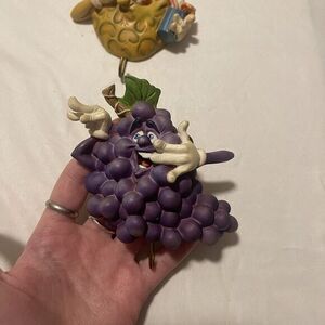 Rare Gigglin Groceries Anthropomorphic Grape‎ Fruit Jack Graham Key Towel Hook